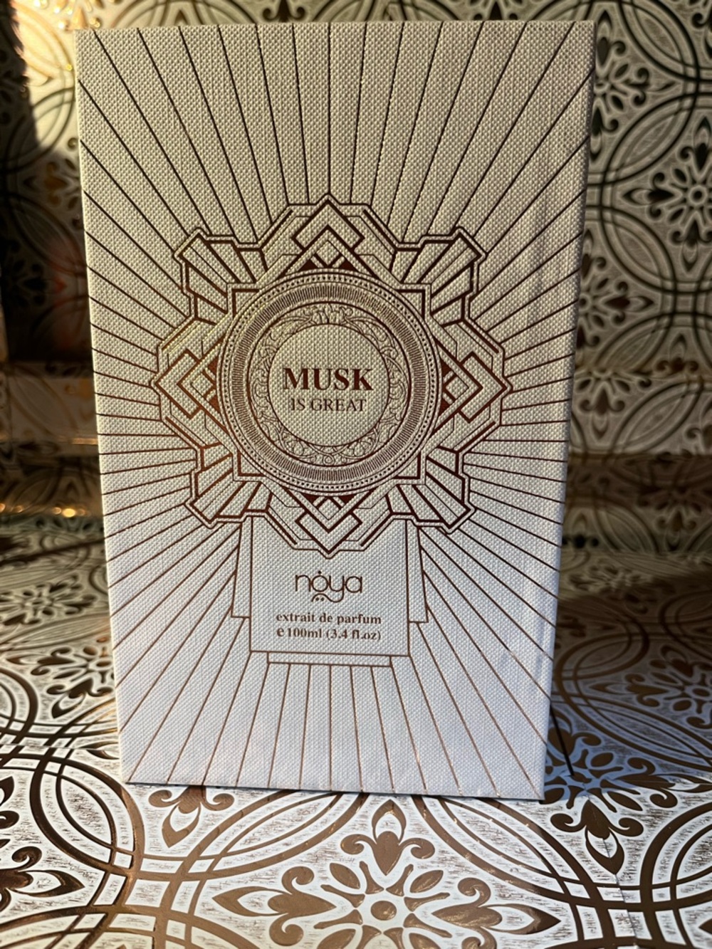 Noya "Musk is Great" Extrait de Parfum - White & Gold Box